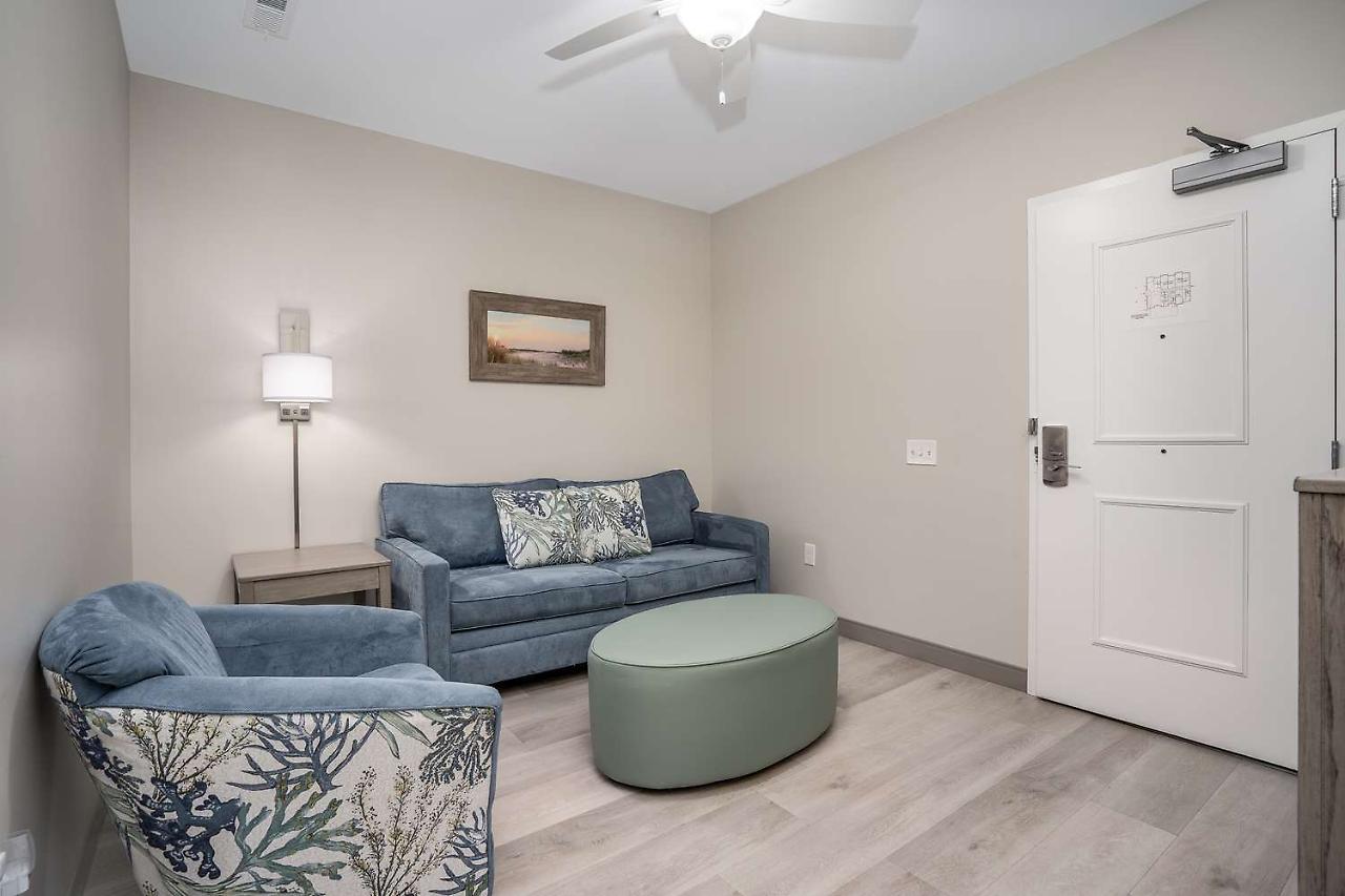 Lighthouse Suites - Best Western Signature Collection Emerald Isle Luaran gambar