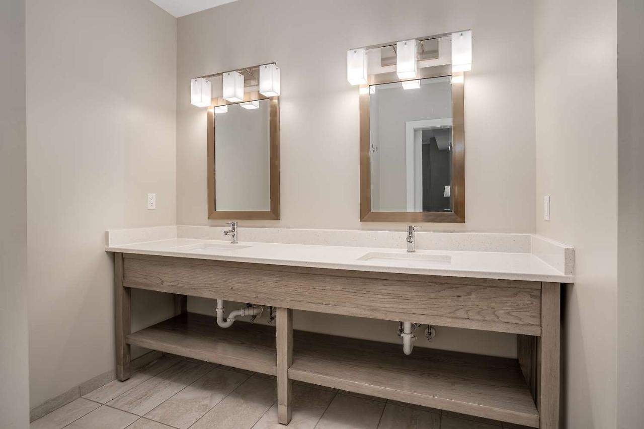 Lighthouse Suites - Best Western Signature Collection Emerald Isle Luaran gambar