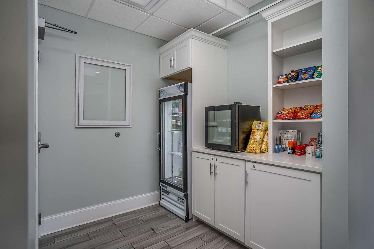 Lighthouse Suites - Best Western Signature Collection Emerald Isle Luaran gambar